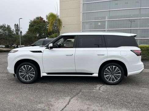 Used 2026 INFINITI QX80 Luxe w/ Cargo Package AWD/4WD image 2