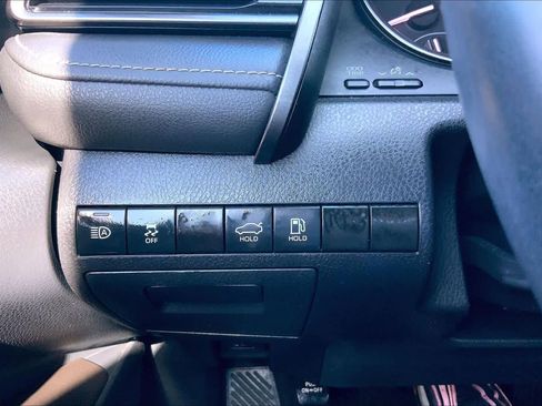 Used 2023 Toyota Camry SE image 32