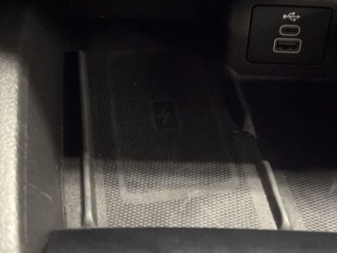 Used 2025 Ford Escape Platinum image 58