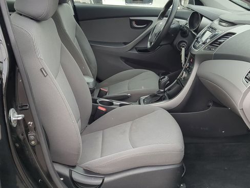Used 2015 Hyundai Elantra SE w/ Option Group 02 image 32