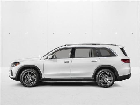 New 2026 Mercedes-Benz GLS 450 4MATIC image 3