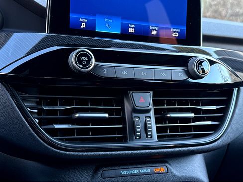 Used 2025 Ford Escape ST-Line image 8