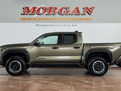 Used 2024 Toyota Tacoma TRD Off-Road image 7