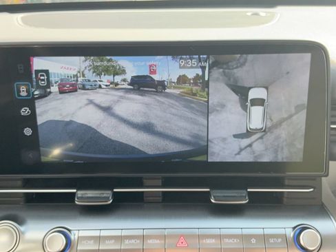 Used 2024 Hyundai Kona Limited FWD image 28