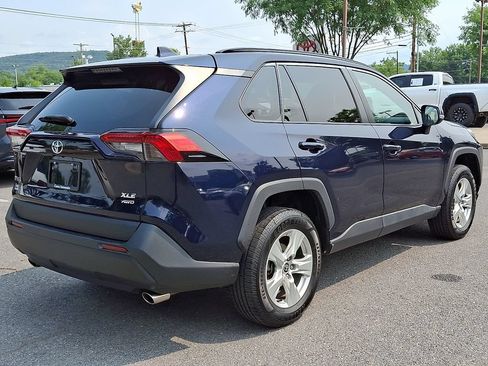 Used 2021 Toyota RAV4 XLE w/ Convenience Package AWD/4WD image 8