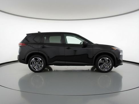 Used 2025 Nissan Rogue SV FWD image 11