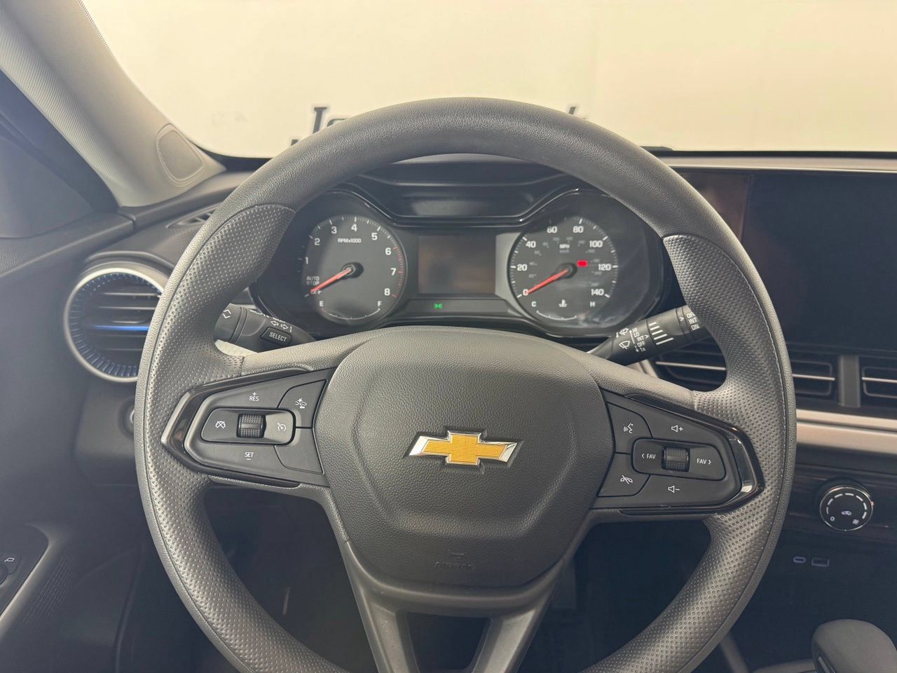 Used 2026 Chevrolet Trax LS w/ Driver Confidence Package FWD image 15