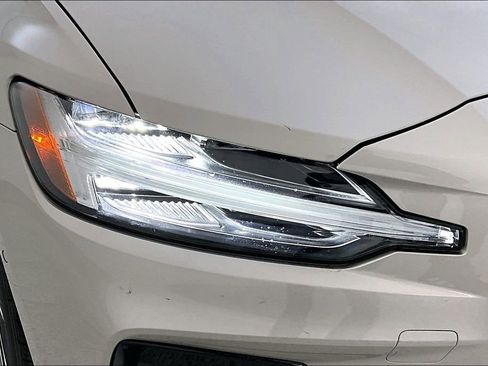 Certified 2025 Volvo S60 B5 Plus w/ Protection Package Premier image 36