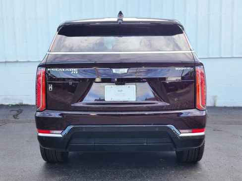 Used 2025 Cadillac Escalade IQ Luxury 1 w/ LPO, Radiant Package AWD/4WD image 4