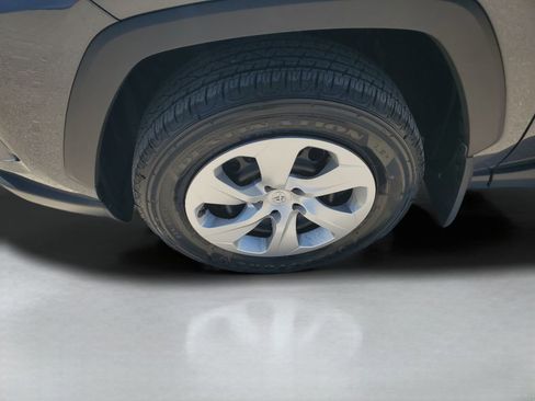 Certified 2025 Toyota RAV4 LE image 30