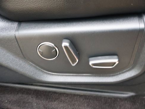 Used 2015 Ford F150 Lariat w/ Equipment Group 502A Luxury image 39