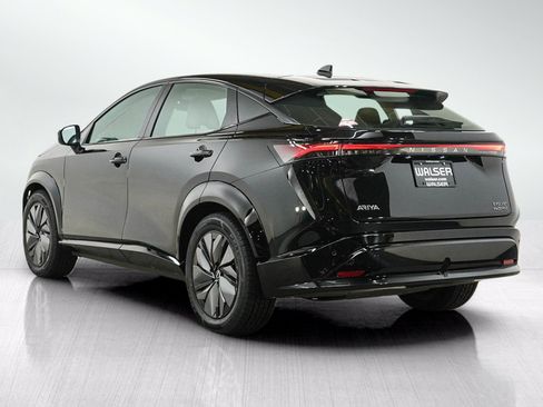Used 2023 Nissan Ariya AWD image 4