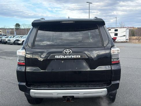 Used 2021 Toyota 4Runner TRD Off-Road Premium w/ Moonroof Package AWD/4WD image 8