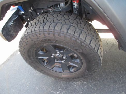 Used 2023 Jeep Gladiator Mojave w/ Cold Weather Group image 13