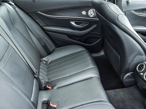 Used 2023 Mercedes-Benz E 350 4MATIC Sedan image 24