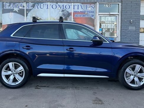 Used 2019 Audi Q5 2.0T Premium w/ Convenience Package image 2