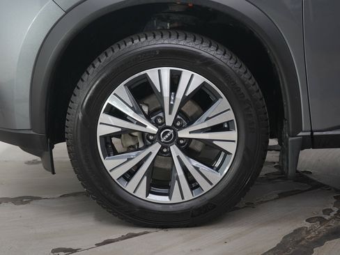 Used 2023 Nissan Rogue SV AWD/4WD image 18