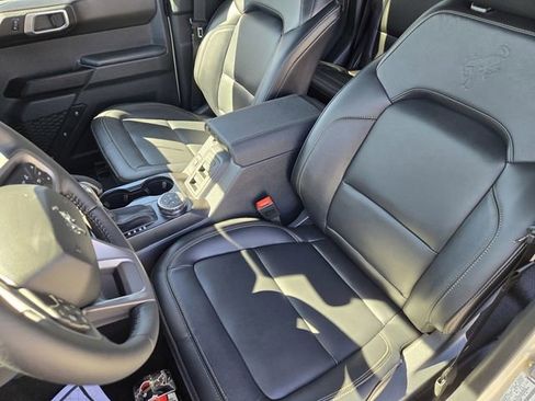 New 2026 Ford Bronco Badlands w/ Sasquatch Package image 24