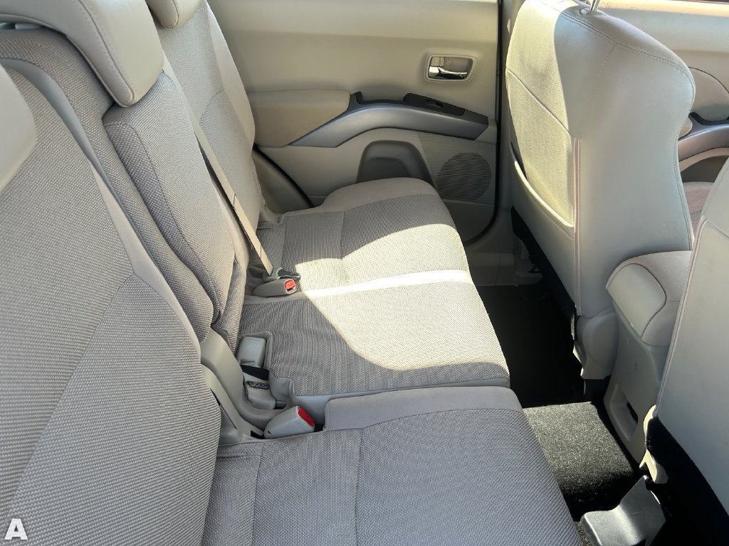 Used 2009 Mitsubishi Outlander XLS FWD image 14