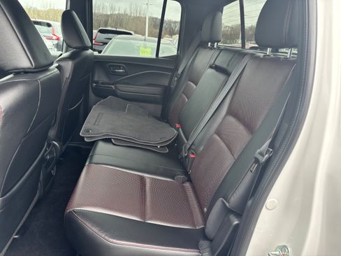 Used 2023 Honda Ridgeline Black Edition image 11