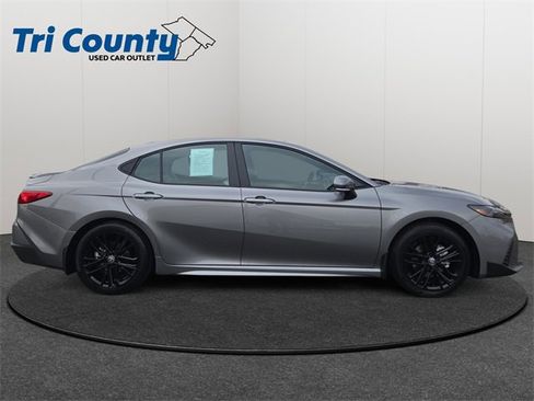 Certified 2026 Toyota Camry SE image 9