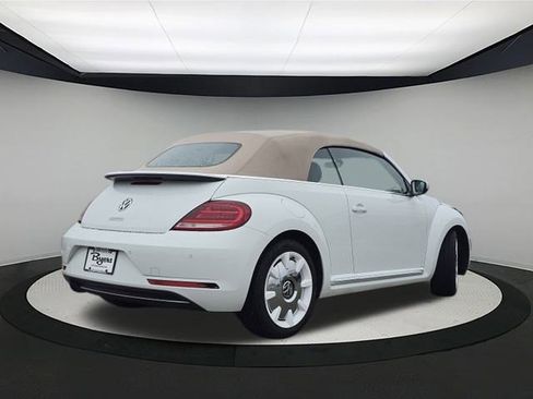 Used 2019 Volkswagen Beetle 2.0T S image 7