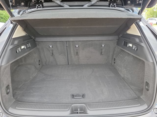 Used 2023 Buick Envision Avenir AWD/4WD image 36