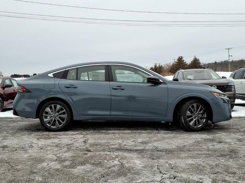 New 2026 Nissan Sentra SL w/ Floor Mat Package FWD image 3