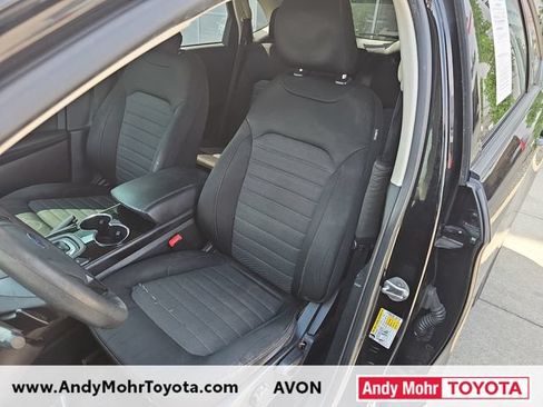Used 2018 Ford Edge SE AWD/4WD image 10