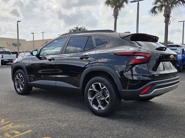 Certified 2024 Chevrolet Trax LT w/ Driver Confidence Package FWD image 5