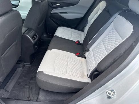 Used 2021 Chevrolet Equinox LS w/ LS Convenience Package FWD image 11