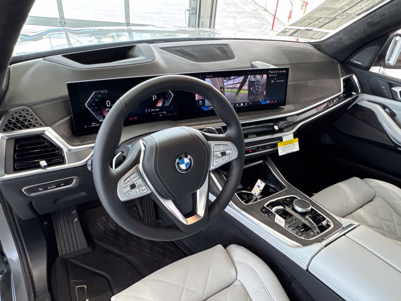 New 2027 BMW X7 xDrive40i AWD/4WD image 17