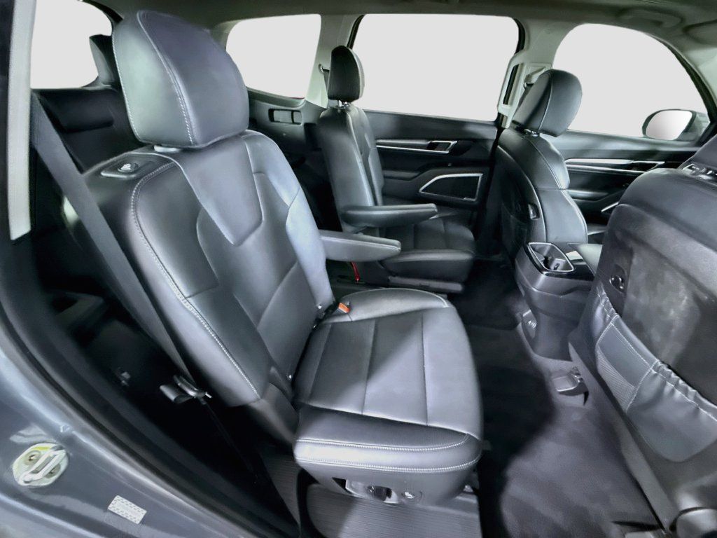 Used 2022 Kia Telluride S AWD/4WD image 33