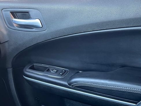 Used 2022 Dodge Charger SXT w/ Leather Interior Group RWD image 25