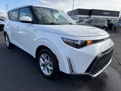 Used 2023 Kia Soul LX w/ LX Technology Package