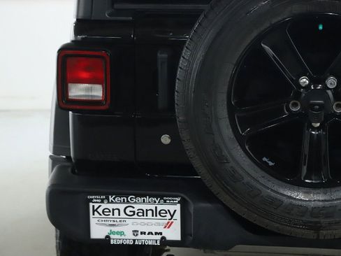 Used 2020 Jeep Wrangler Unlimited Sport image 41