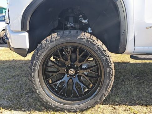 New 2026 GMC Sierra 1500 AT4 w/ AT4 Premium Package AWD/4WD image 10