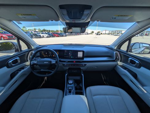 Certified 2026 Kia Sorento EX FWD image 33