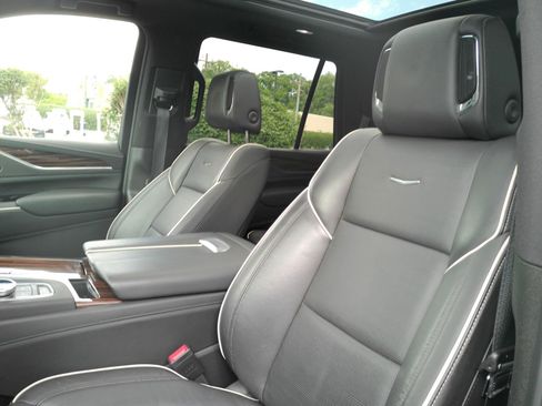 Certified 2024 Cadillac Escalade Premium Luxury AWD/4WD image 12