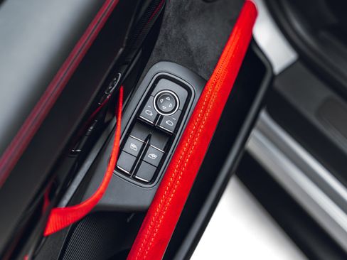Used 2018 Porsche 911 GT2 RS RWD image 47