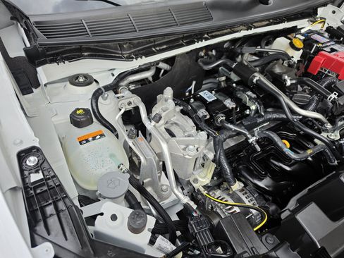 Used 2026 Nissan Kicks SV FWD image 40