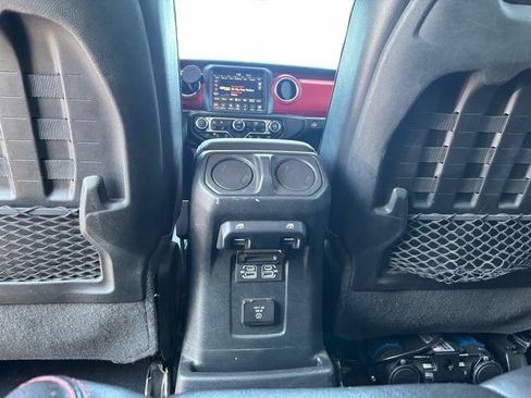 Used 2023 Jeep Wrangler Unlimited Rubicon w/ LED Lighting Group AWD/4WD image 30