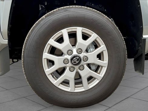 Used 2024 Toyota Tacoma SR image 11