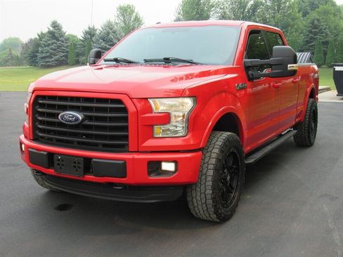 Used 2015 Ford F150 XLT w/ Equipment Group 302A Luxury AWD/4WD image 3