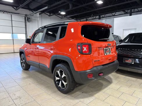 Used 2019 Jeep Renegade Trailhawk image 4