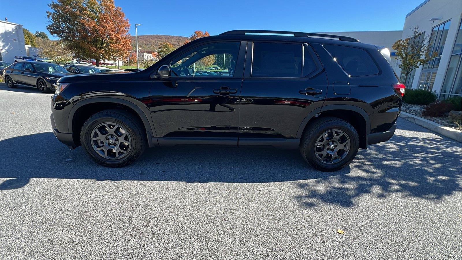 New 2026 Honda Pilot TrailSport image 7