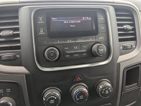 Used 2018 RAM 2500 Tradesman w/ Chrome Appearance Group image 15