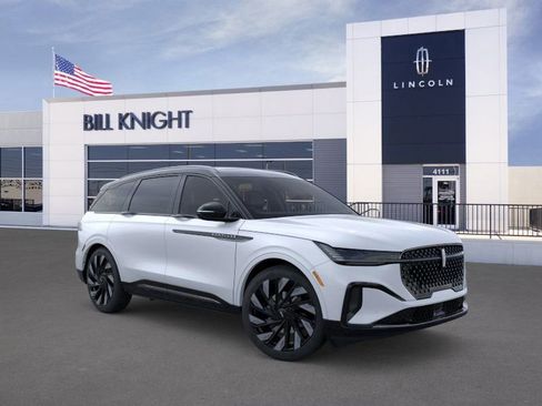 New 2026 Lincoln Nautilus Reserve image 7