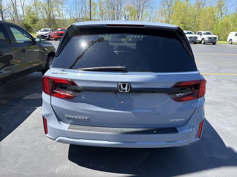 Used 2025 Honda Odyssey Sport-L image 40