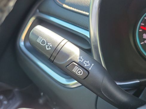 Used 2024 Chevrolet Equinox Premier FWD image 15